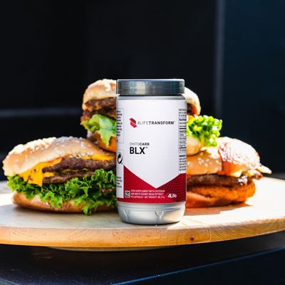 chitocarb with burgers behind
